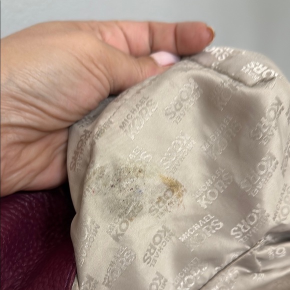 Preloved Elegant Burgundy Leather Tote Bag Micheal Kors - Picture 7 of 13